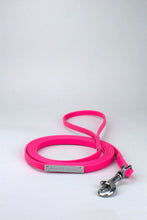 Ladda upp bild till gallerivisning, Bright pink lead in biothane with silver details.